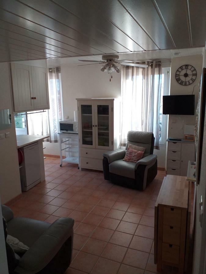 Albasud - Appartement Meuble Avec Terrasse - Salses Le Chateau 66 Exteriör bild